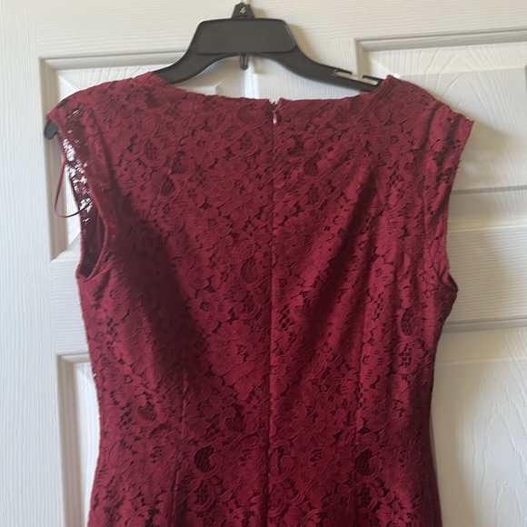 Metaphor Sleeveless Red Lace Dress - Picture 6 of 6